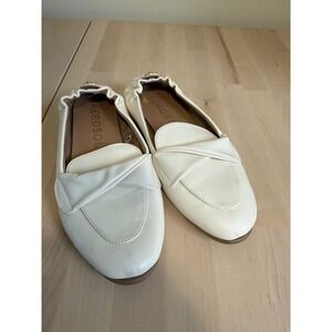Aerosoles Womens White Leather Slip On Loafer Flats Shoes Size 8.5
